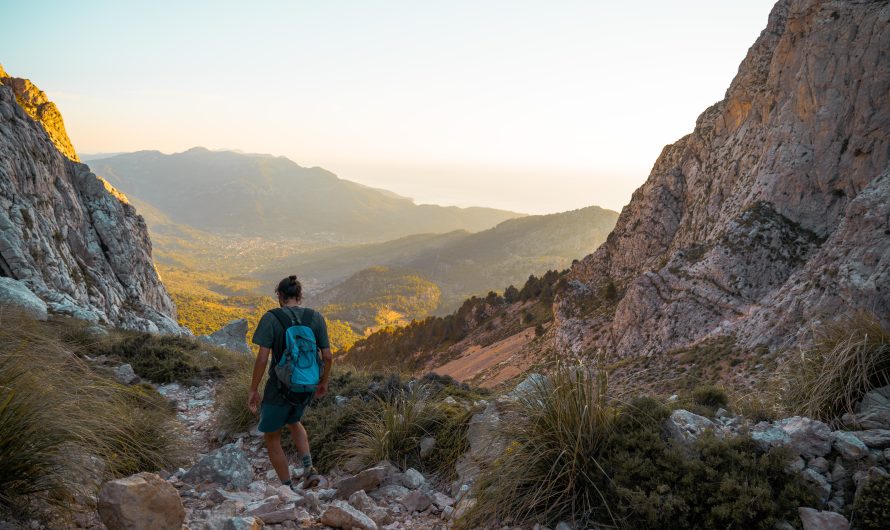Randonnées et aventures en plein air en Espagne : une exploration passionnante des parcs naturels et sentiers de randonnée
